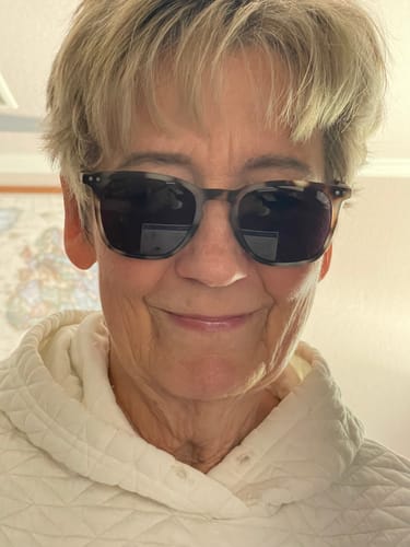 Customer photo review of THE READER CLUB - MONTHLY