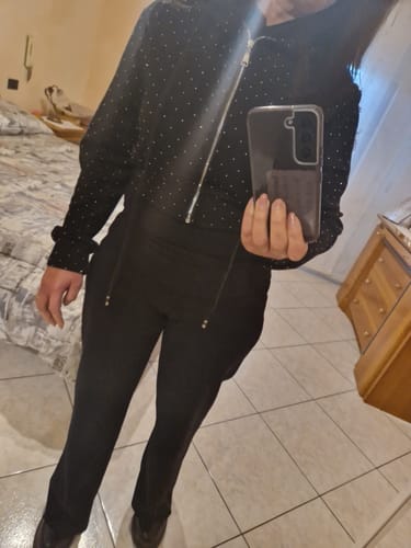Customer photo review of Felpa Crop brillantinata - nera