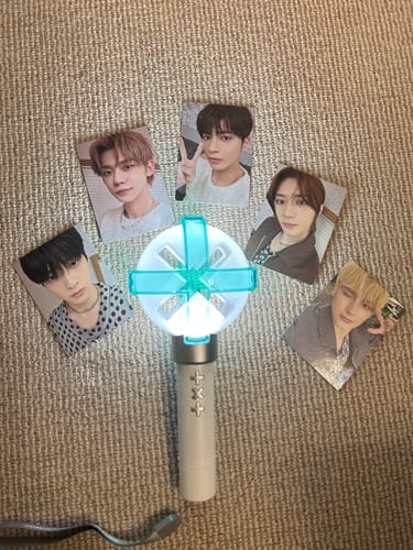 Customer photo review of TXT - OFFICIAL LIGHT STICK VER.2
