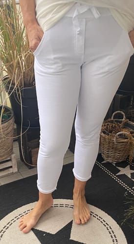 Customer photo review of MAX LOUNGE Sweatpants - weiß