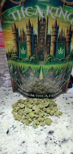 Customer photo review of Skywalker OG - Greenhouse THCA (Smalls)