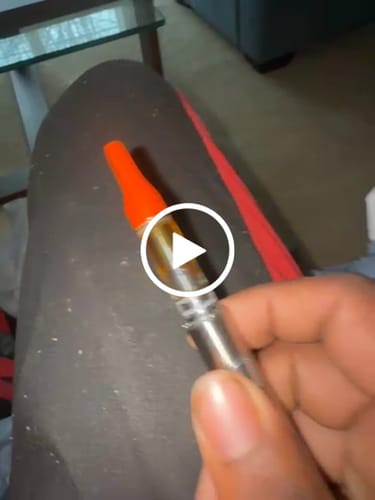 Customer video review of Formula26 Strawberry Gelato Hybrid 510 Thread THC-P Blend Cartridge 1g