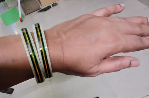 Customer photo review of Green – “Crimson Charm Women’s Bangle” 916 22k (2 pis)