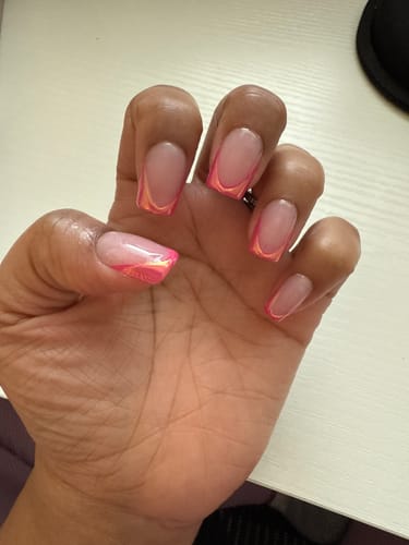 Customer photo review of Metallic Petal Square Nails - Press On Nails