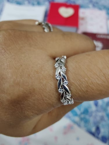 Customer photo review of Silver Woven Leaf Ring