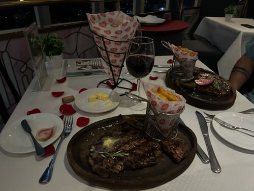 Customer photo review of Cena Romántica Febrero