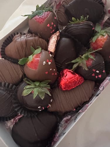 Customer photo review of Chocolate Dipped & Drizzled Fresh Strawberries and Fruits, Pickup and Local Delivery Only