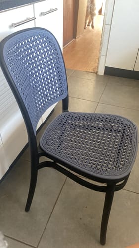 Customer photo review of Sillas de Comedor de Polipropileno Minimalista Arya