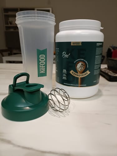 Customer photo review of PROTEINE WHEY IN POLVERE GRASS-FED NUOVA ZELANDA GUSTO NEUTRO 500G