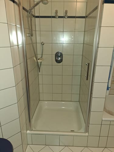 Customer photo review of SONNI Dusche Nischentür Duschtür ESG Glastür mit Nano Beschichtung 70-90cm Höhe 185/195cm