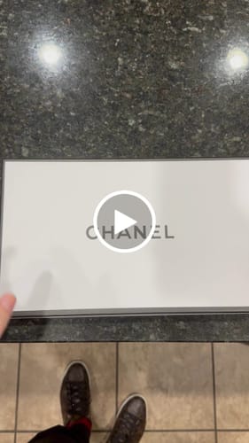 Customer video review of LONG SCARF 200 CM IN BLACK CASHMERE AND SILK 396411
