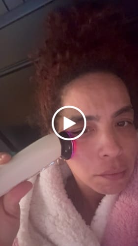 Customer video review of INIA Hydrating Gel (10.56 Oz)