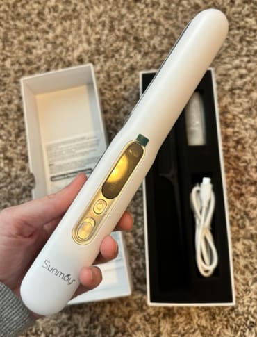 Customer photo review of SUNMAY Voga Plus Ionic Cordless Hair Straightener and Curler, Flat Iron Hair Straightening