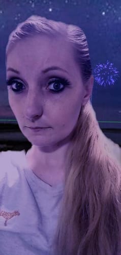 Customer photo review of LUSHSHRUB Self-adhesive Cluster Lashes