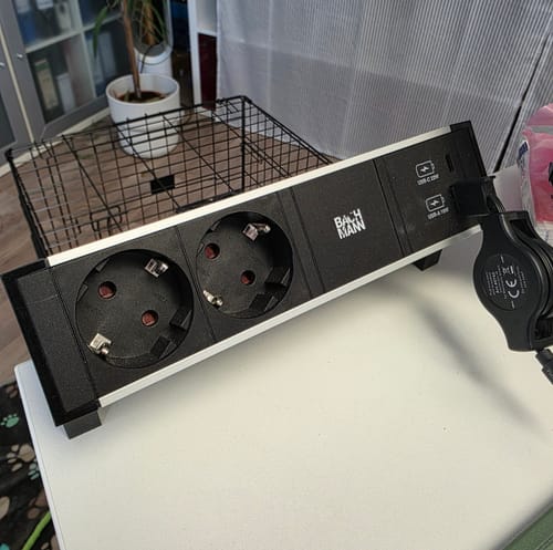 Customer photo review of Bachmann Steckdoseneinheit DESK 2