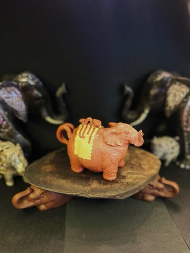 Customer photo review of Elephant Yixing Teapot 200ML