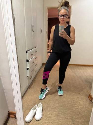Customer photo review of AR 2329 - ASSYMETRIC LEGGING