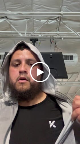 Customer video review of Men's Heat Trapping T-Shirt