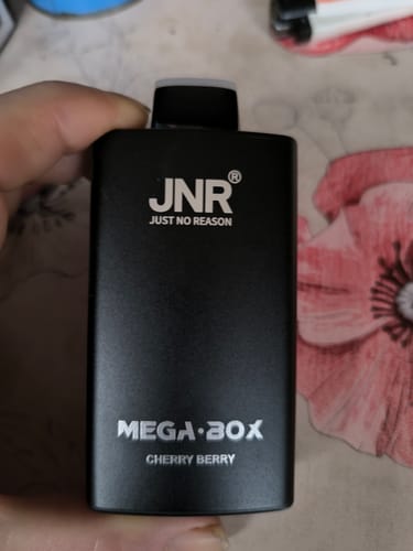 Gregory P. review of JNR - Mega Box 25K bouffées - 2% de Nicotine - Puff Jetable / Vape Disposable image 1 out of 1