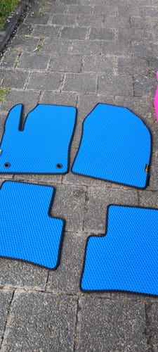 Taras J. review of Auto Fußmatten nach Maß - Komplettset image 1 out of 5