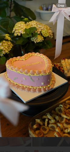 Luísa S. review of holly image 1 out of 1