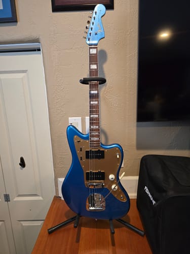 Customer photo review of Smooth Gold - Jazzmaster Pickguard - Acrylic
