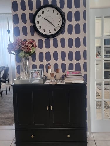 Customer photo review of Farah - Vertical Brush Stroke Texture Wallpaper