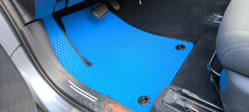 Taras J. review of Auto Fußmatten nach Maß - Komplettset image 3 out of 5