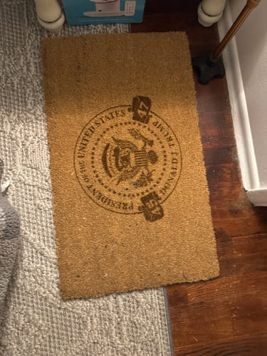 Customer photo review of 47 Presidential Seal Door Mat