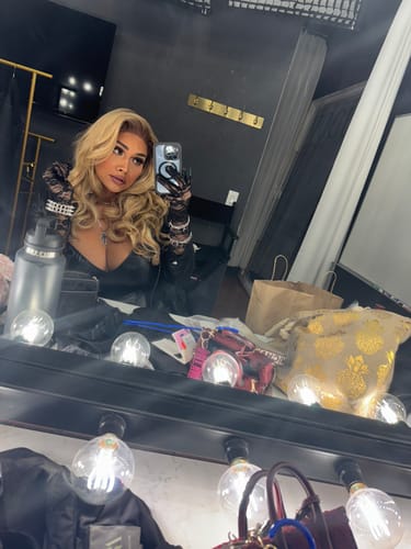 Customer photo review of Outre Synthetic Lace Front Wig Perfect Hairline 13x6 FAUX SCALP LAUREL