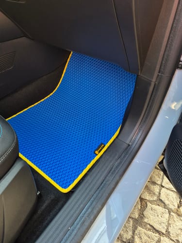 Customer photo review of Auto Fußmatten nach Maß - Komplettset