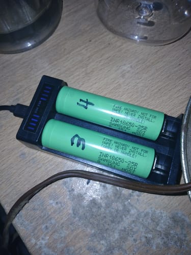 Customer photo review of Samsung 25R 18650 2500mAh 20A Battery