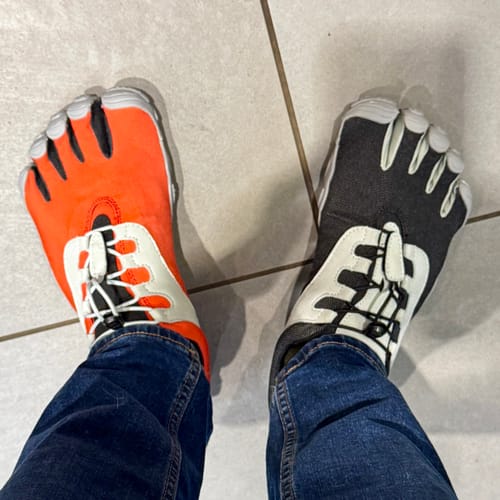Customer photo review of V-Run Retro Mens Black Grey