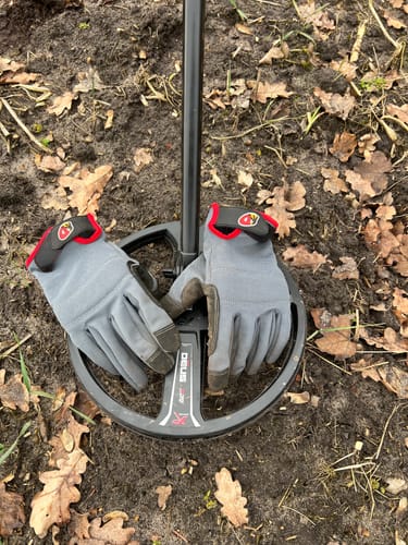 Customer photo review of Crazy Detectors Handschuhe