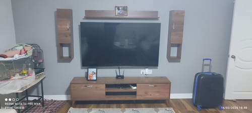 Customer photo review of Rani A9 Duvar Raflı Tv Ünitesi Kitaplıklı Tv Sehpası Duvara Monte Raflı Modern Ayaklı 180 cm Minyatür Ceviz M27
