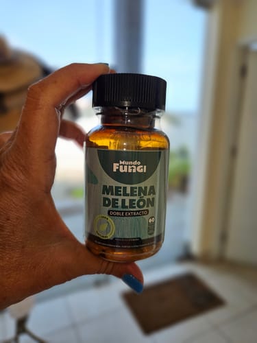 Customer photo review of Melena de León Cápsulas + Gotas - Extracto Ultra Concentrado