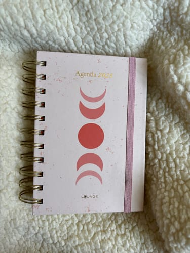 Customer photo review of Agenda Pequeña 2025 Fases Lunares