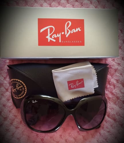 Customer photo review of Lentes De Sol Rb Jackie Ohh II Rb4098n (Negro-Negro Degradado)