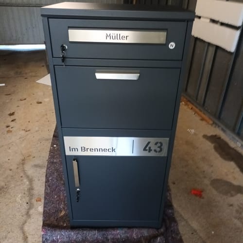 Customer photo review of Variante: mit Namensschild am Briefschlitz