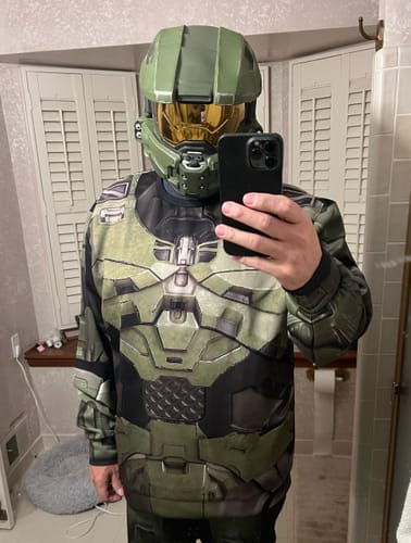 Customer photo review of Gearhumans 3D Halo Infinite Masterchief Cosplay Custom Tshirt Hoodie Apparel