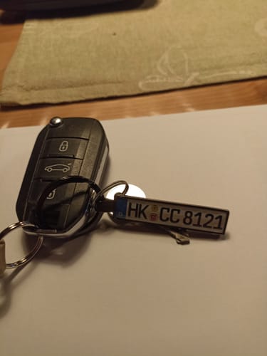 Customer photo review of Kennzeichen Schlüsselanhänger Mini Nummernschild Metall