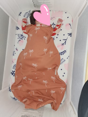 Customer photo review of 4 Season® Ultimate Baby Sleep Bag, Merino Wool & Organic Cotton, Palms