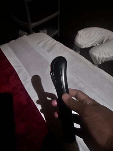 Customer photo review of Achedaway Mini Scraper:On-the-Go heated muscle scraping tool