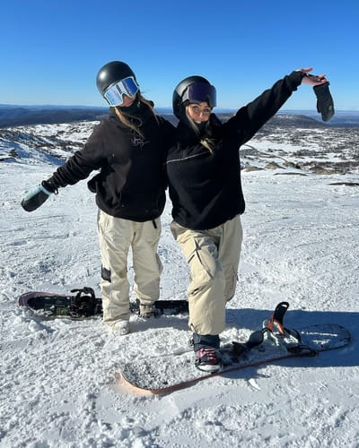 Customer photo review of Stylish Cargo Baggy Snowboard Pants Couple Style