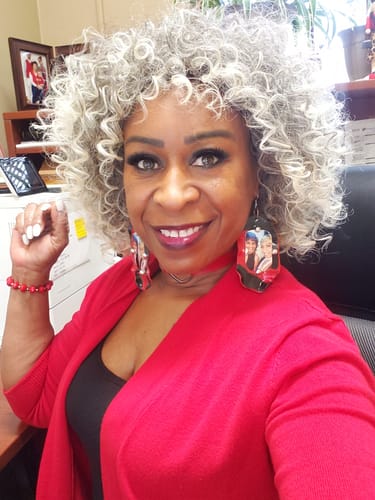Customer photo review of Bobbi Boss Human Hair Blend Wig MOG001 HALLE