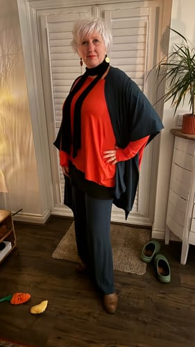 Mark E. review of PALAZZO PANTS OCEAN GREEN image 1 out of 1