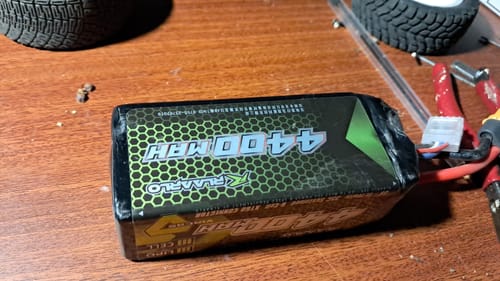 Customer photo review of 11.1V 4400mah 3S Lipo Battery XT60 Plug