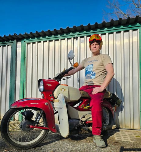 Customer photo review of PREMIUM SHIRT UNISEX • WERKSTATT-WERBUNG SIMSON-ERSATZTEILE