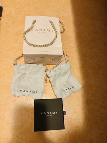 Customer photo review of Deluxe Gift Packaging