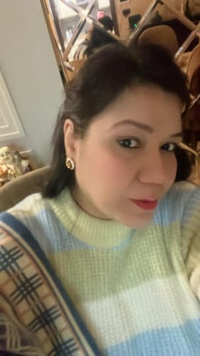 Customer photo review of HIRAL EARRING